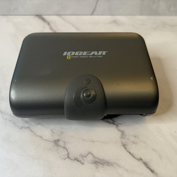 IOGear 2-port Video‎ Splitter GVS92 - Picture 1 of 7